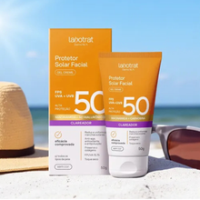 Carregar imagem no visualizador da galeria, Protetor Solar Facial Labotrat Dermo Sun Clareador Fps 50

